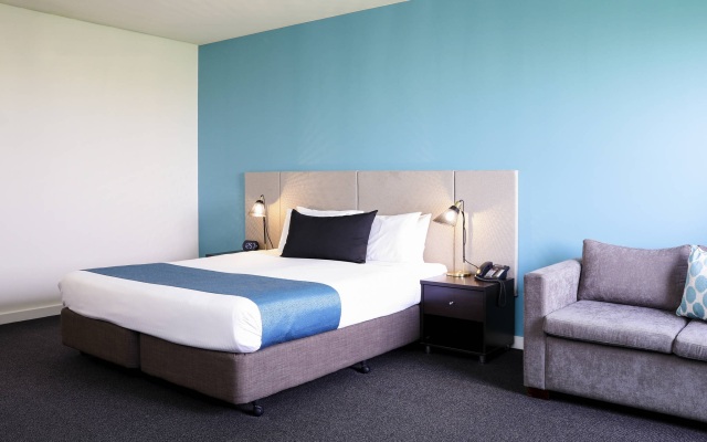 Mantra Melbourne Melton