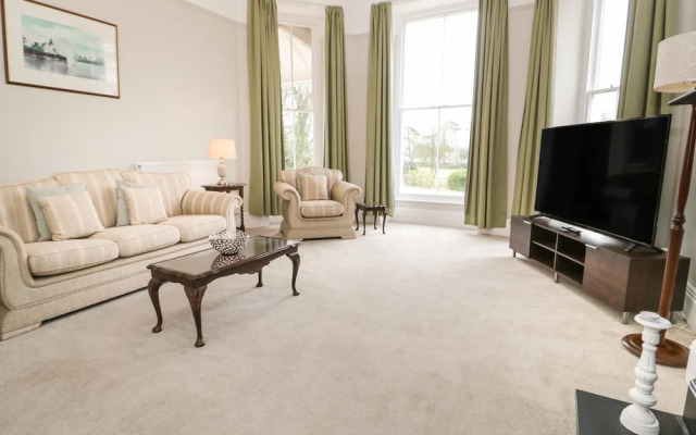 1 Tyn Y Caeau Apartment