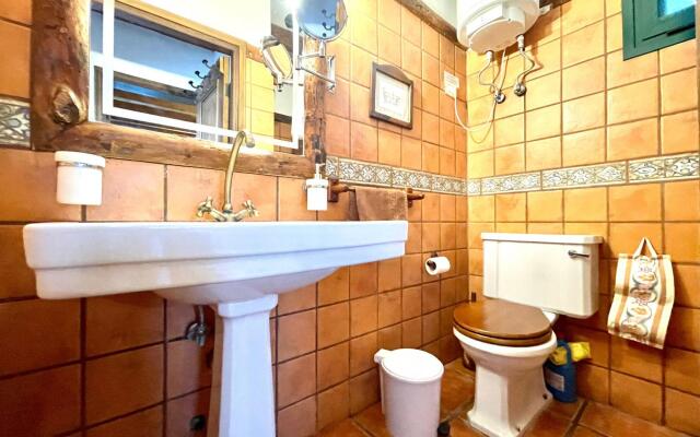 Apartment in rural house with Wifi and ocean view