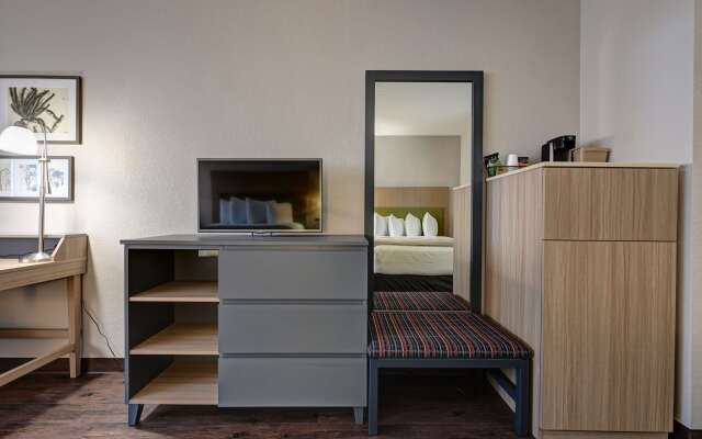 Country Inn & Suites by Radisson, Pierre, SD