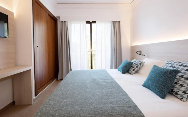 Hotel Playa Mondrago