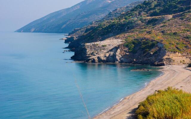 House in Εndless green - Arethousa, Ikaria