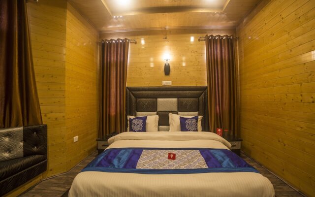OYO 5582 Master Residency