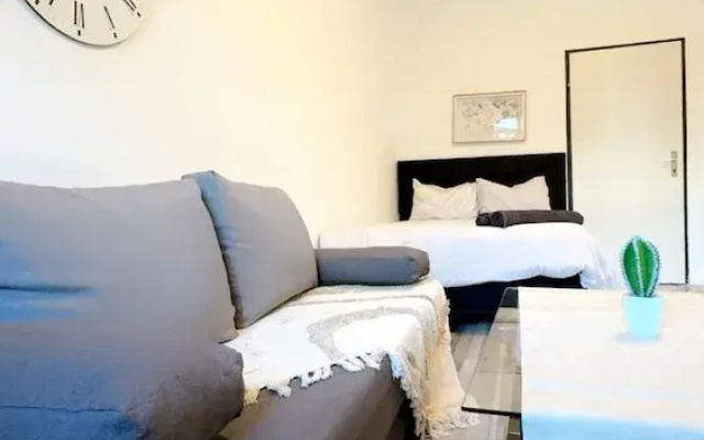Stylish 1BR Long Stay Close to AKH