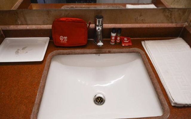 OYO 492 Hotel Janhvi International