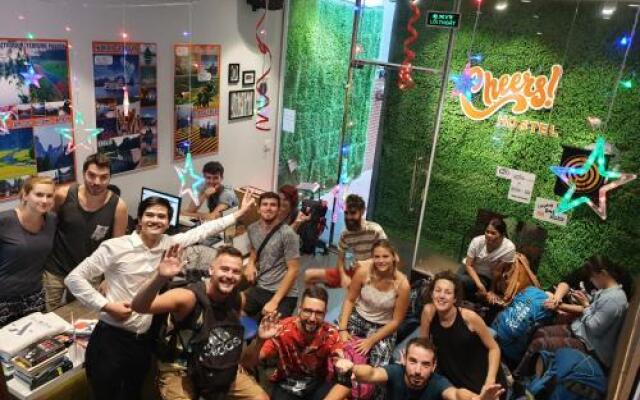 Vietnam Cheers Hostel