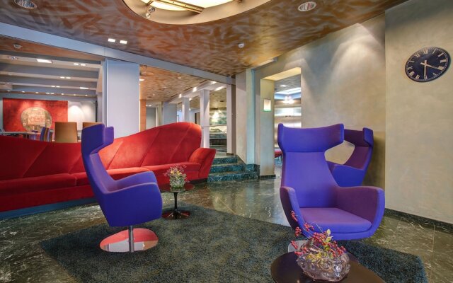Premier Inn Koeln City Centre Hotel