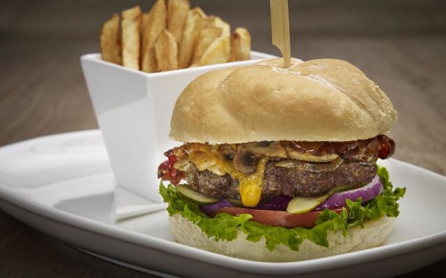 Best Western Plus Guildwood Inn