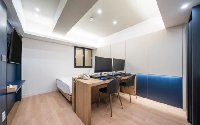 Hotel 701