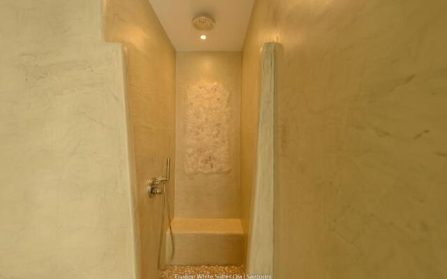 Enalion White Suites Oia