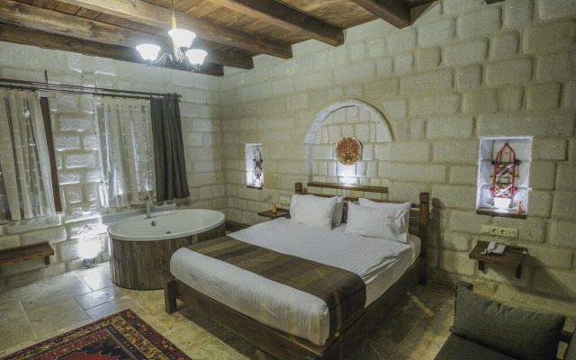 Zara Cave Hotel +10