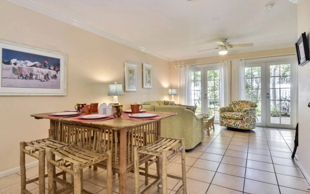 Breezy Bungalow (Townhouse)