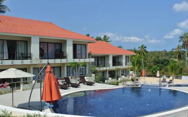 8 BR Quadruple Houses Choeng Mon Beach