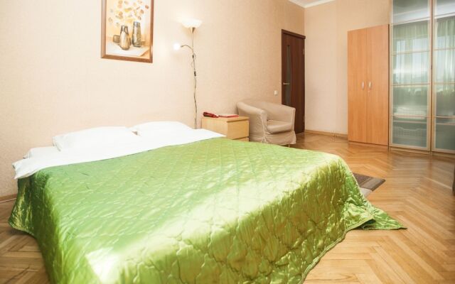 Кварт Апартаменты на Маяковской