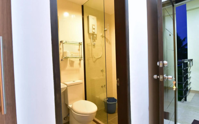 Anahaw Apartments Whitebeach