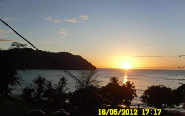 Las Cuevas Beach Lodge