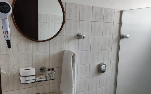 Shellter Hotel
