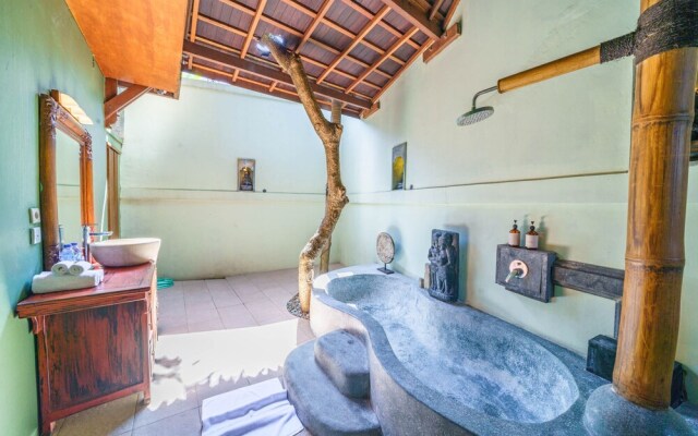 Villa Santhi