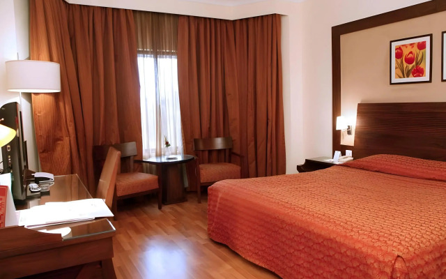 The Retreat Hotel & Convention Centre