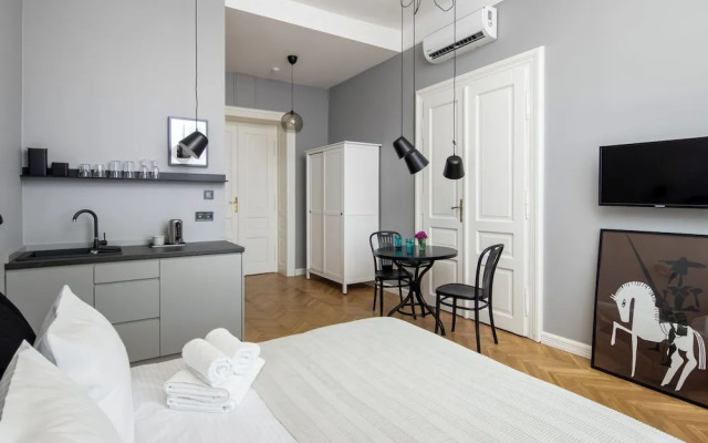 Barbacan Suites by Upstairs