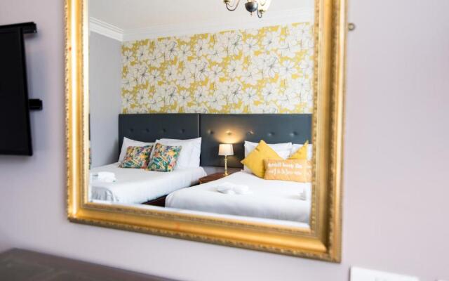 The Linden Leaf Rooms - Classy & Stylish