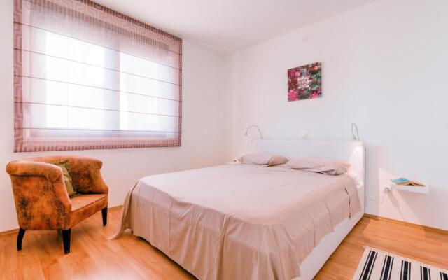 Apartments Ester Victoria