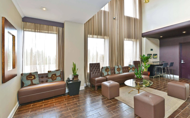 Aiden by Best Western Newark Airport