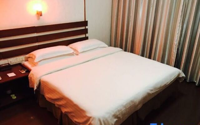 Bayi Baoyuan Hotel (Zhongshan Road No.1 Hospital)