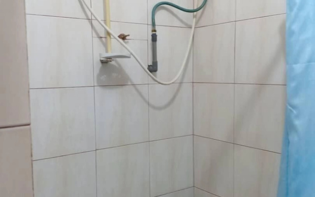 OYO 90675 Holiday View Inn