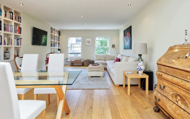 Spacious 3-bedroom Apartment in Earls Court
