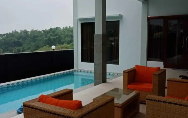 Villa Fahim 2 Puncak 4 Bedroom