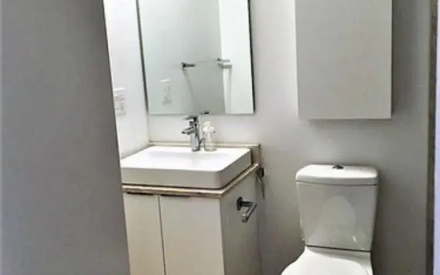 Lavish Suites - Luxury One Bedroom Condo