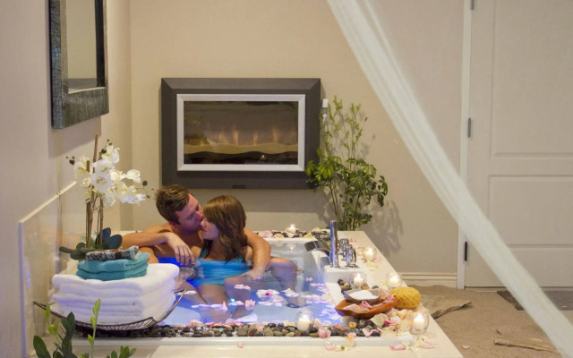 5th East Hall Bed & Breakfast