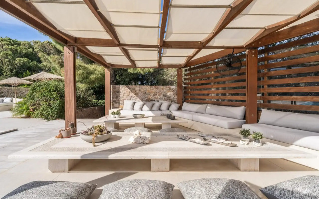 The Every Athens Beachfront Retreat