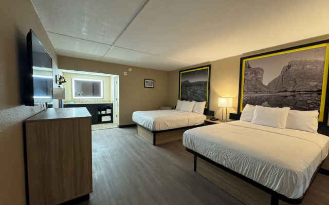 Super 8 by Wyndham Corpus Christi Airport