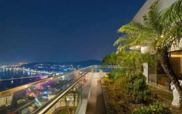 DeLaSea Ha Long Hotel