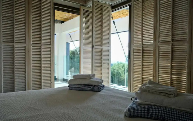 Secluded Oasis With Stunning Views Private Beach