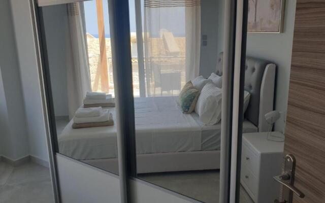 Zefyros Suite , Seafront retreat !