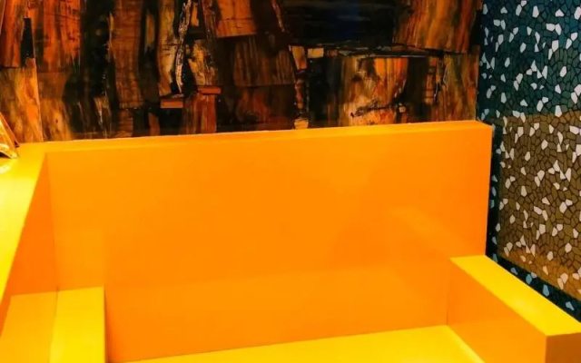 Nadim Tiger Residency