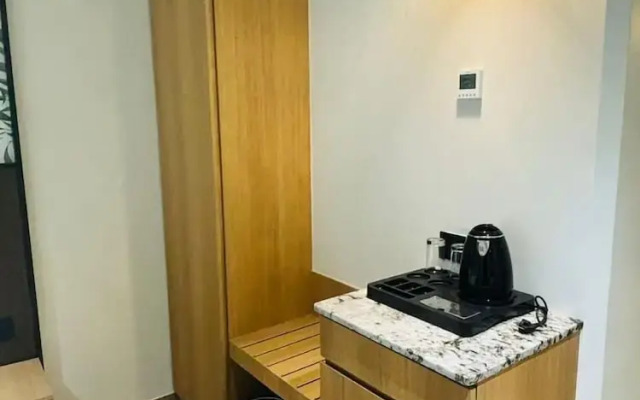 Esquire Hotel Mumbai