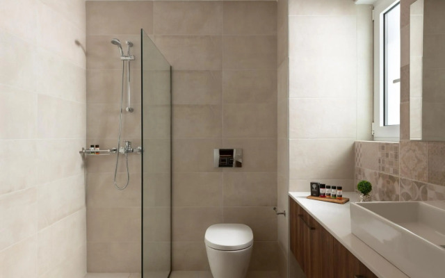 Hotel Nama Retreat Suites