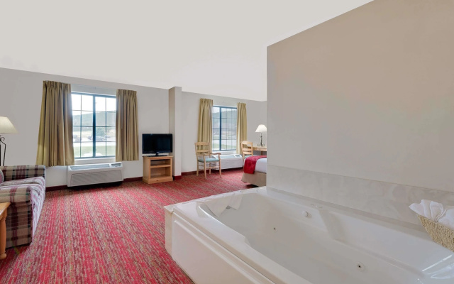Comfort Inn & Suites Summerset - North Rapid City