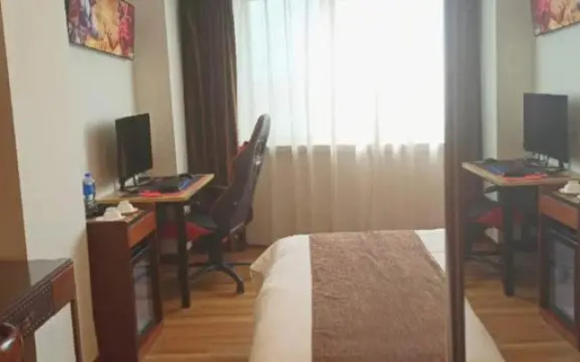 S One Hotel