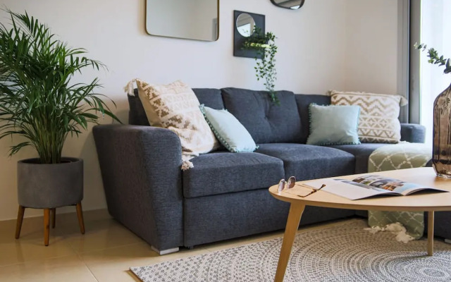 Phaedrus Living: Central Luxury Flat Esperidon 201