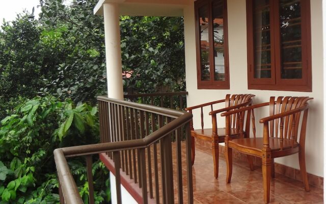 Hotel Seasons Thekkady