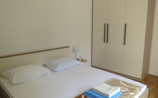 Apartments Davor