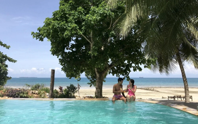 Mangrove Lodge