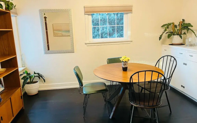 Hikari-Okanagan Sunshine B&B