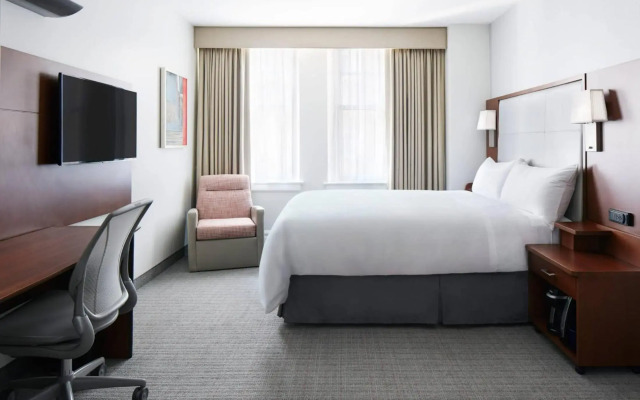 Club Quarters Hotel Downtown, Houston