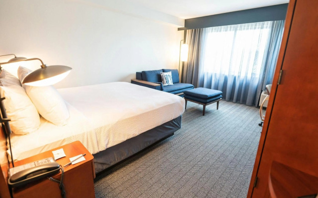 Courtyard Philadelphia Springfield